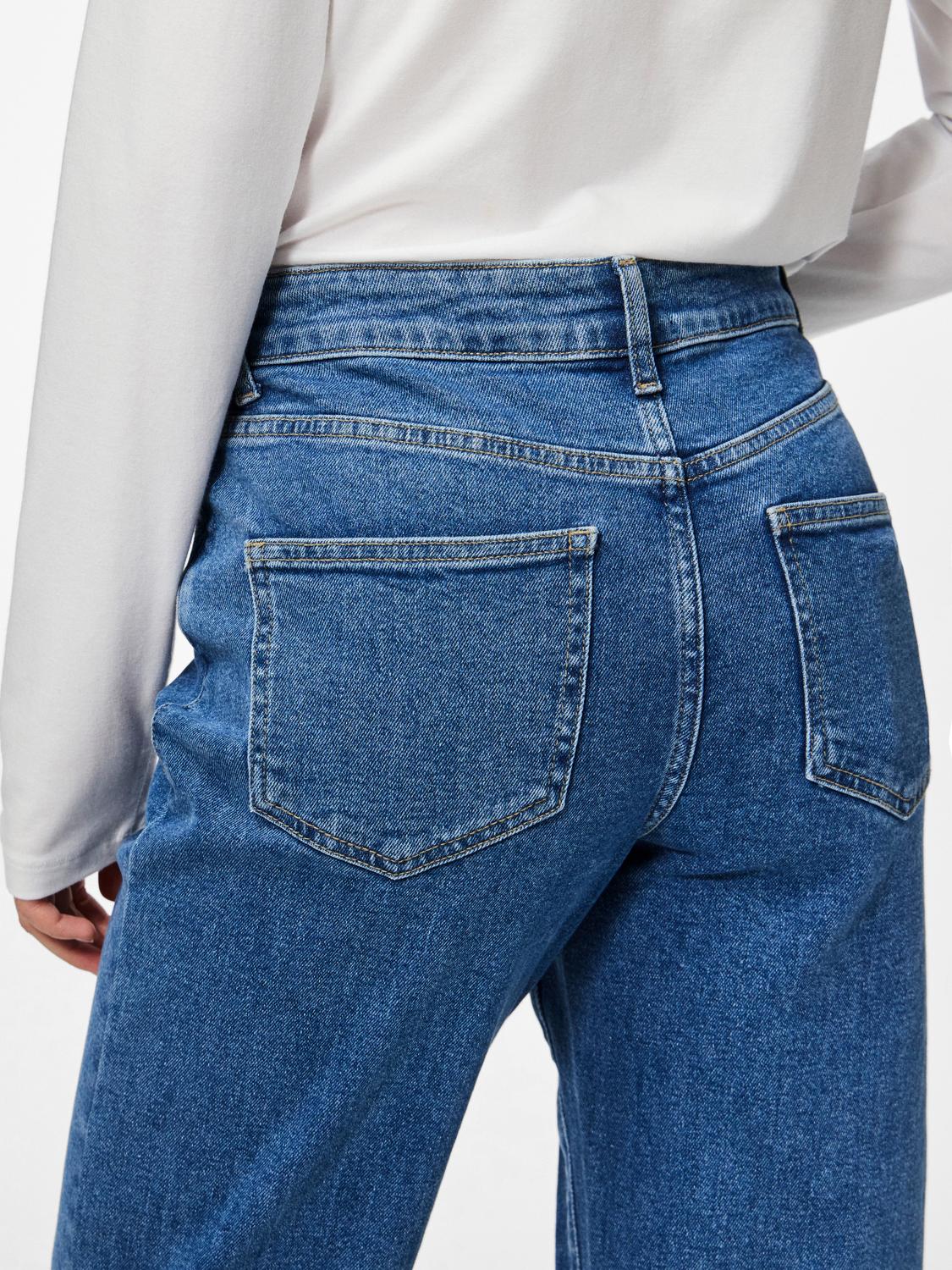 model_shot-detail